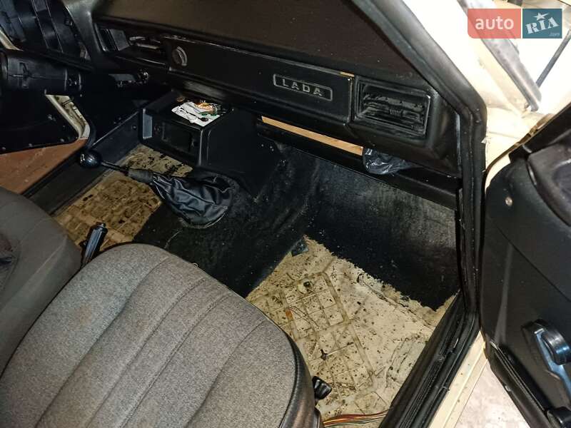 Седан ВАЗ / Lada 2105 1987 в Черновцах фото 8 Седан ВАЗ / Lada 2105 1987 в Черновцах
