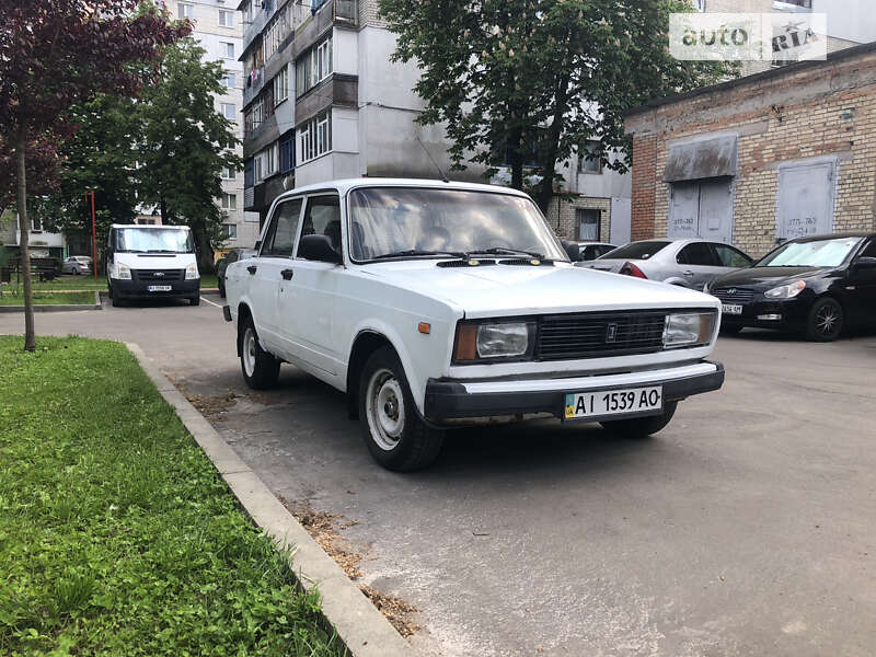 Седан ВАЗ / Lada 2105 1981 в Коцюбинском