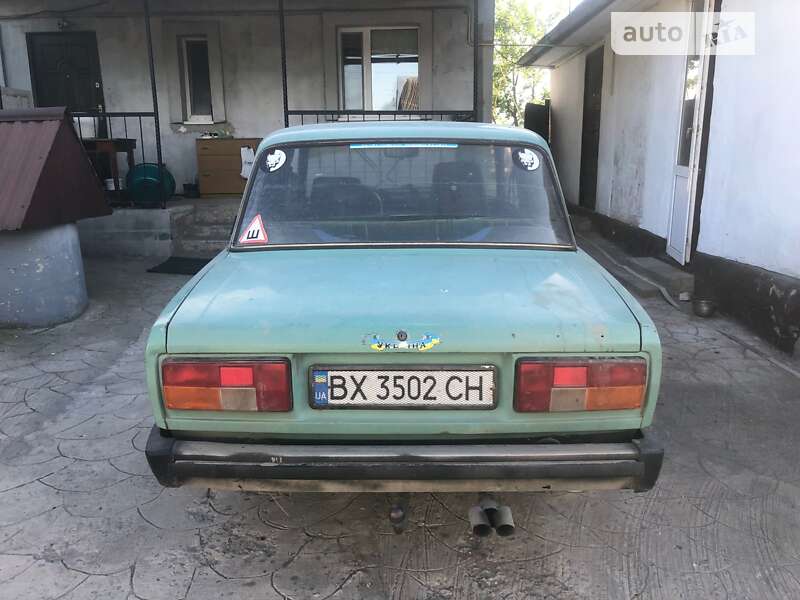 Седан ВАЗ / Lada 2105 1987 в Шепетовке