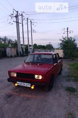 Седан ВАЗ / Lada 2105 1990 в Києві