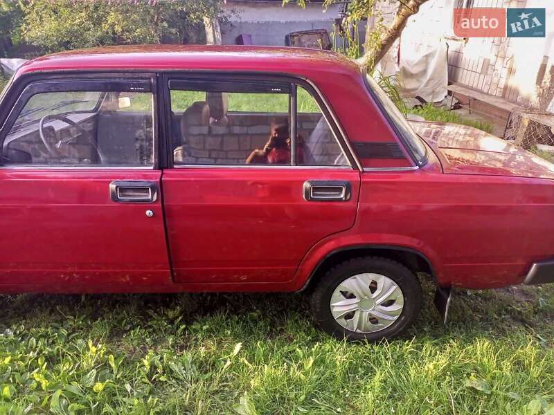 Седан ВАЗ / Lada 2105 1995 в Фастові фото 3 Седан ВАЗ / Lada 2105 1995 в Фастові