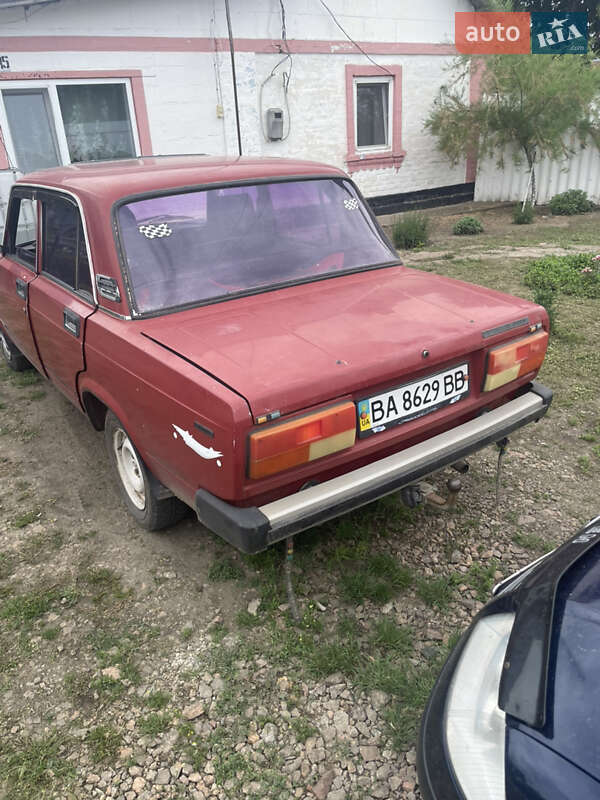 Седан ВАЗ / Lada 2105 1989 в Ольшанке фото 3 Седан ВАЗ / Lada 2105 1989 в Ольшанке