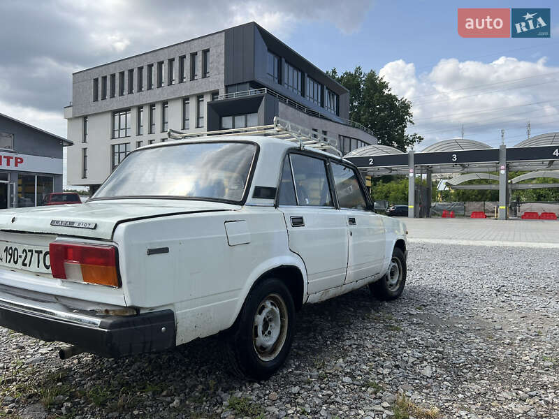 Седан ВАЗ / Lada 2105 1983 в Львові фото 3 Седан ВАЗ / Lada 2105 1983 в Львові