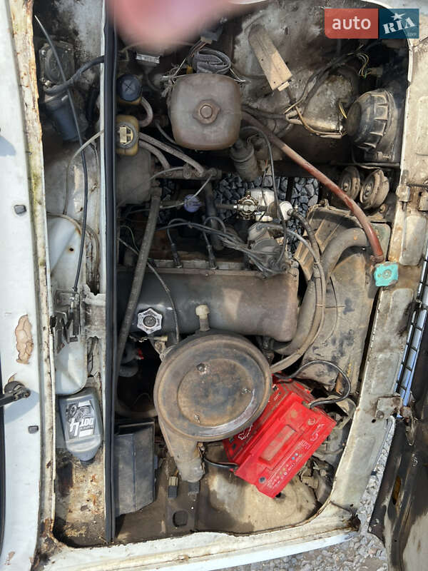Седан ВАЗ / Lada 2105 1983 в Львові фото 8 Седан ВАЗ / Lada 2105 1983 в Львові