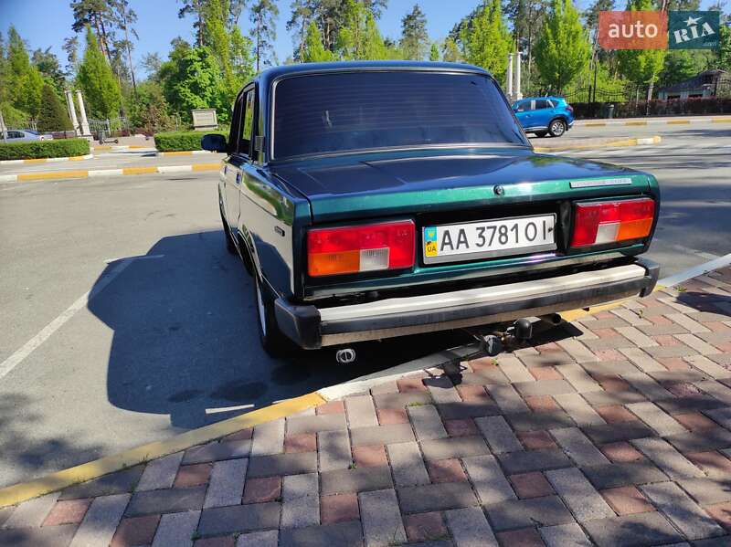 Седан ВАЗ / Lada 2105 1999 в Днепре