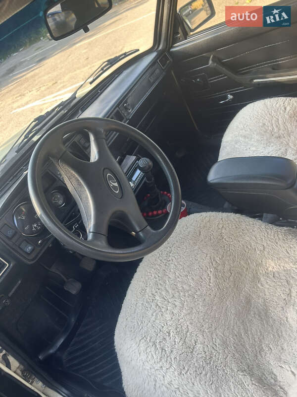 Седан ВАЗ / Lada 2105 1983 в Полтаве