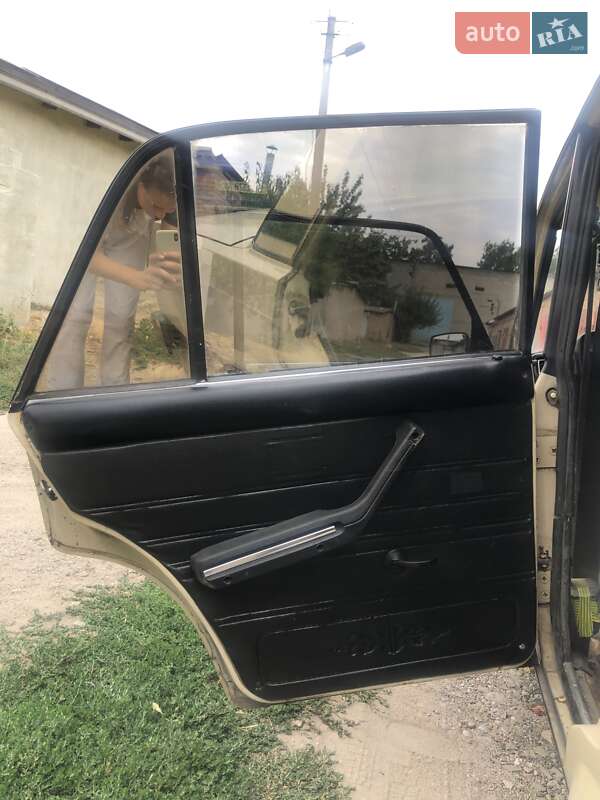 Седан ВАЗ / Lada 2105 1988 в Кропивницком