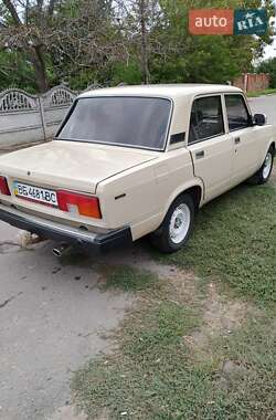 Седан ВАЗ 2105 1981 в 