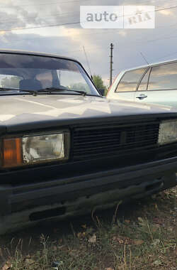 Седан ВАЗ / Lada 2105 1982 в Киеве