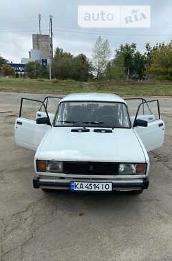 Седан ВАЗ / Lada 2105 1993 в Киеве