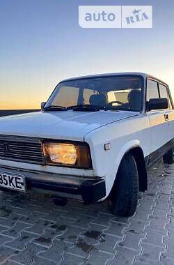 Седан ВАЗ / Lada 2105 1981 в Кагарлыке