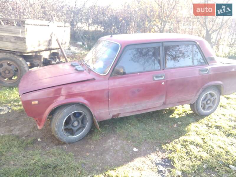 Седан ВАЗ / Lada 2105 1991 в Щирце фото 15 Седан ВАЗ / Lada 2105 1991 в Щирце