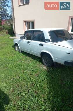 Седан ВАЗ / Lada 2105 1989 в Городке