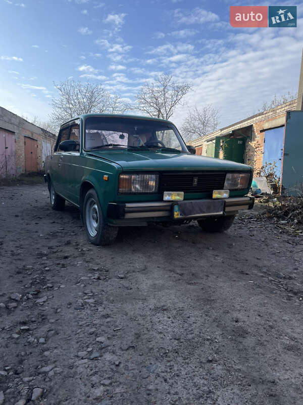 Седан ВАЗ / Lada 2105 1987 в Фастові