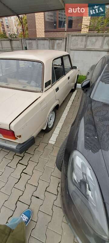 Седан ВАЗ / Lada 2105 1992 в Одессе