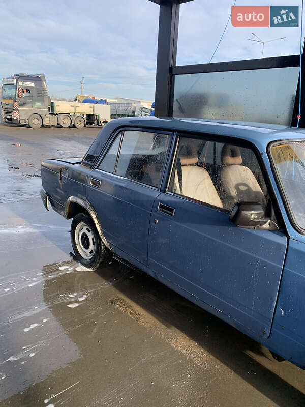 Седан ВАЗ / Lada 2105 1992 в Одессе