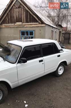 Седан ВАЗ / Lada 2105 1990 в Києві