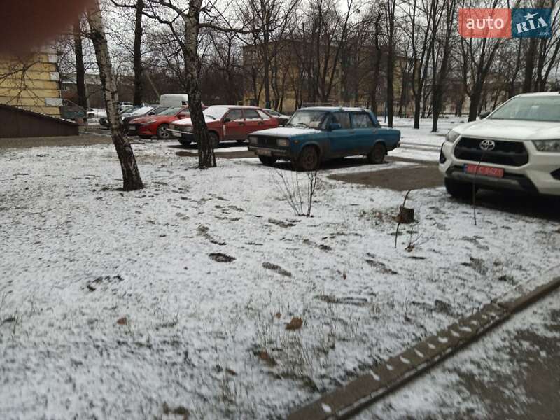 Седан ВАЗ / Lada 2105 1983 в Доброполье