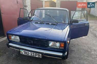 Седан ВАЗ / Lada 2105 1988 в Клевани