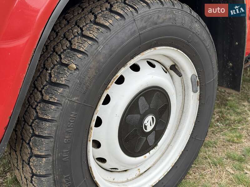 Седан ВАЗ / Lada 2105 1982 в Запорожье