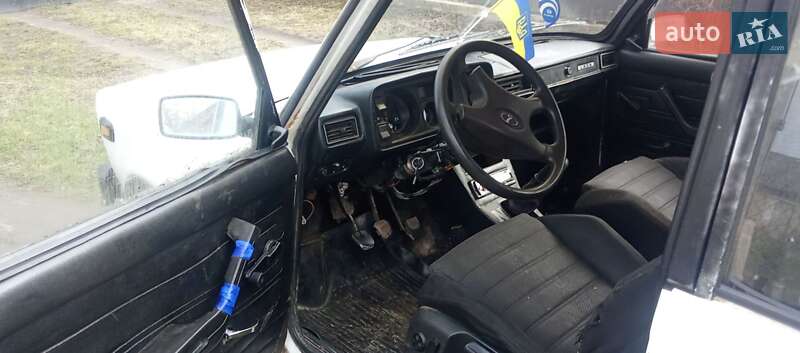 Седан ВАЗ / Lada 2105 1994 в Золочеві