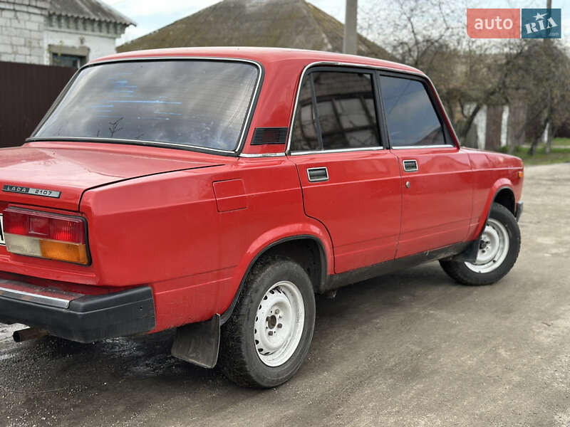 Седан ВАЗ / Lada 2105 1989 в Дніпрі