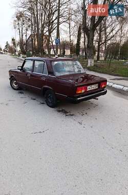 Седан ВАЗ 2105 1981 в 