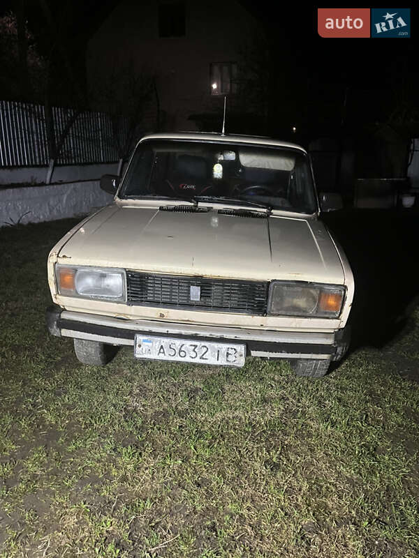 Седан ВАЗ / Lada 2105 1986 в Городенці