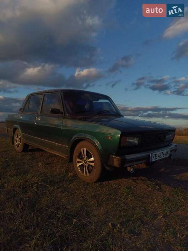 Седан ВАЗ / Lada 2105 1982 в Петровому