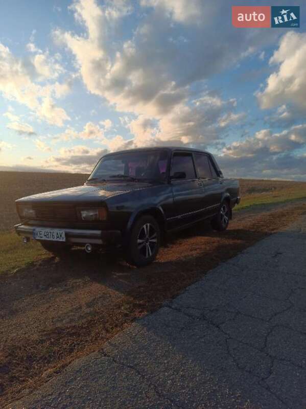 Седан ВАЗ / Lada 2105 1982 в Петровому
