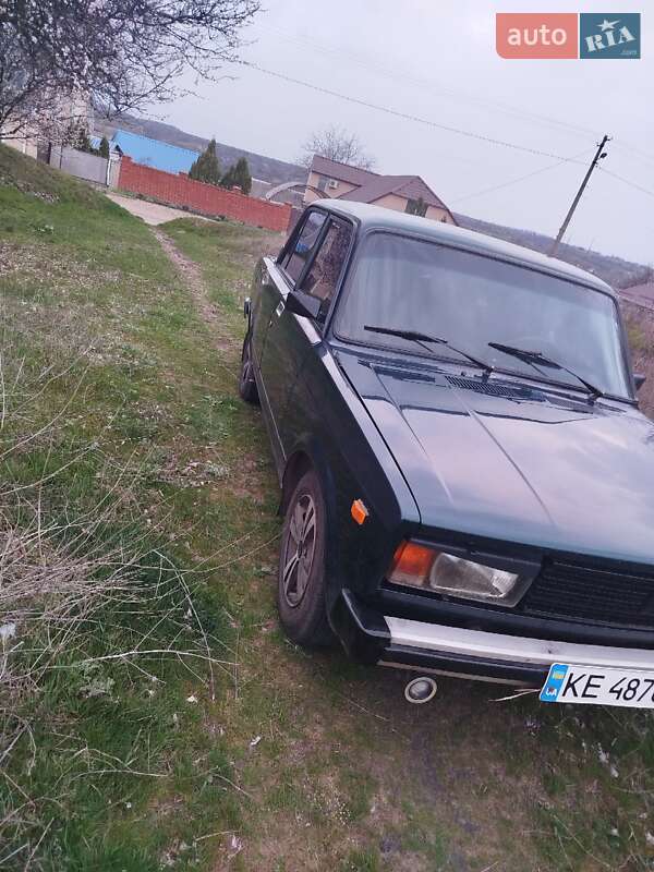 Седан ВАЗ / Lada 2105 1982 в Петровому