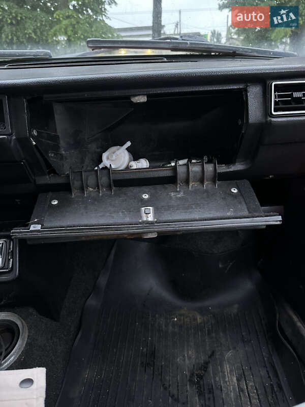 Седан ВАЗ / Lada 2105 1992 в Виннице фото 15 Седан ВАЗ / Lada 2105 1992 в Виннице