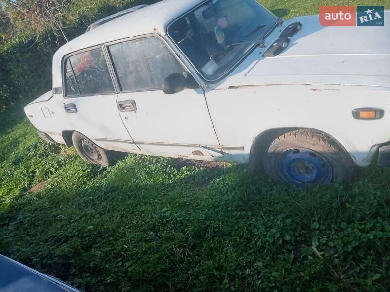 Седан ВАЗ / Lada 2105 1983 в Журавному