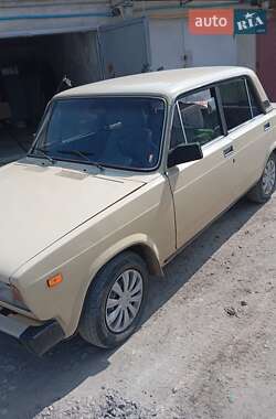 Седан ВАЗ / Lada 2105 1981 в Львові