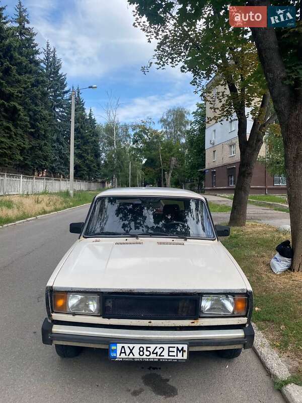 Седан ВАЗ / Lada 2105 1986 в Харькове