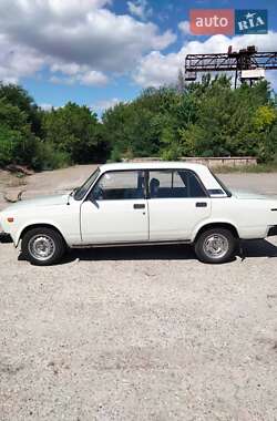 Седан ВАЗ / Lada 2105 1983 в Дніпрі