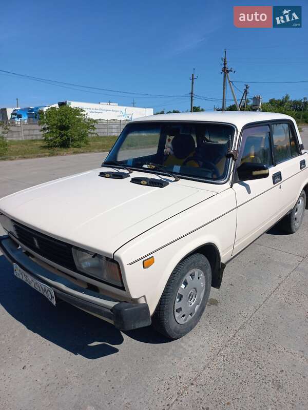 Седан ВАЗ / Lada 2105 1996 в Хотине