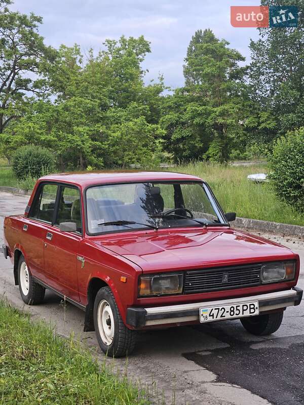 Седан ВАЗ / Lada 2105 1993 в Вараше