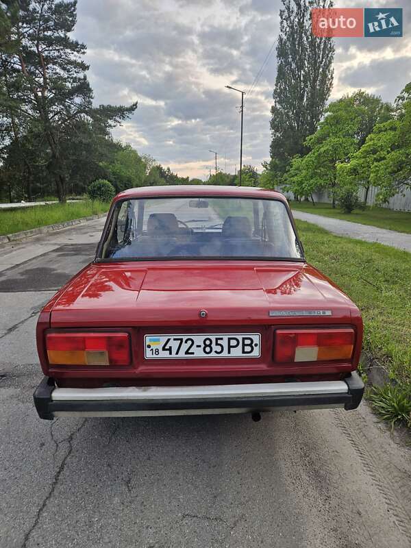 Седан ВАЗ / Lada 2105 1993 в Вараше