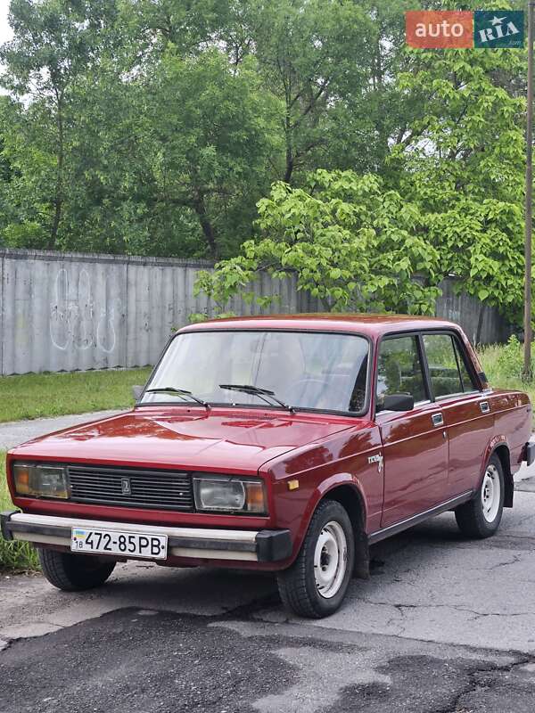 Седан ВАЗ / Lada 2105 1993 в Вараше