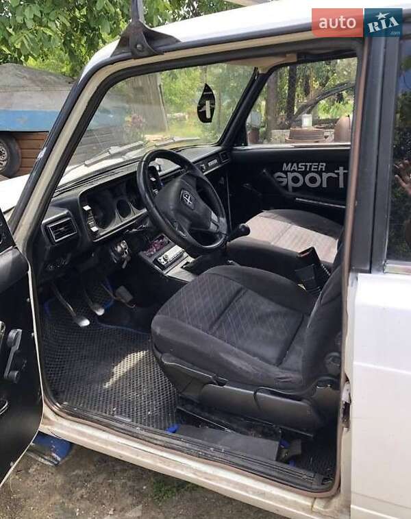 Седан ВАЗ / Lada 2105 1992 в Николаеве