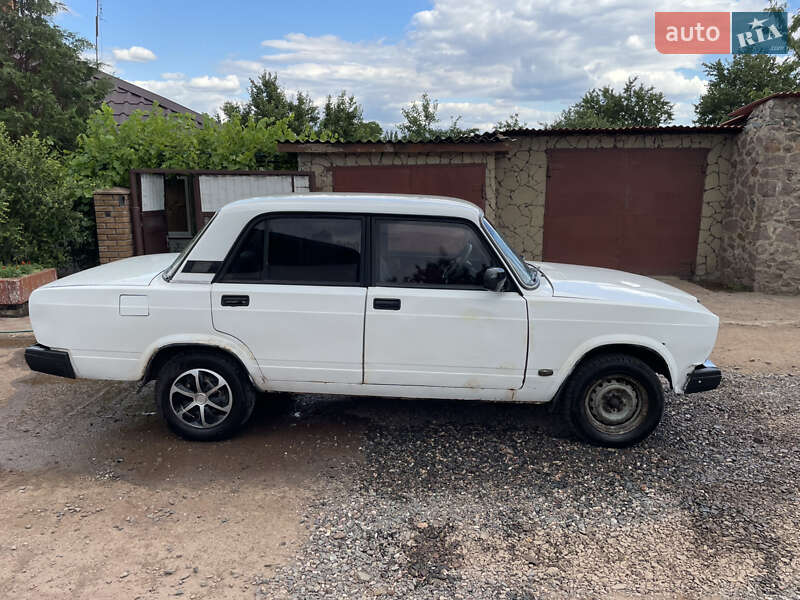 Седан ВАЗ / Lada 2105 1990 в Кривом Роге