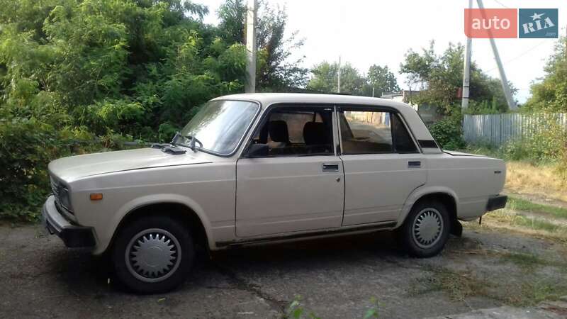Седан ВАЗ / Lada 2105 1992 в Марганце