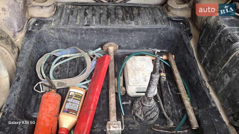 Седан ВАЗ / Lada 2105 1996 в Черновцах фото 3 Седан ВАЗ / Lada 2105 1996 в Черновцах