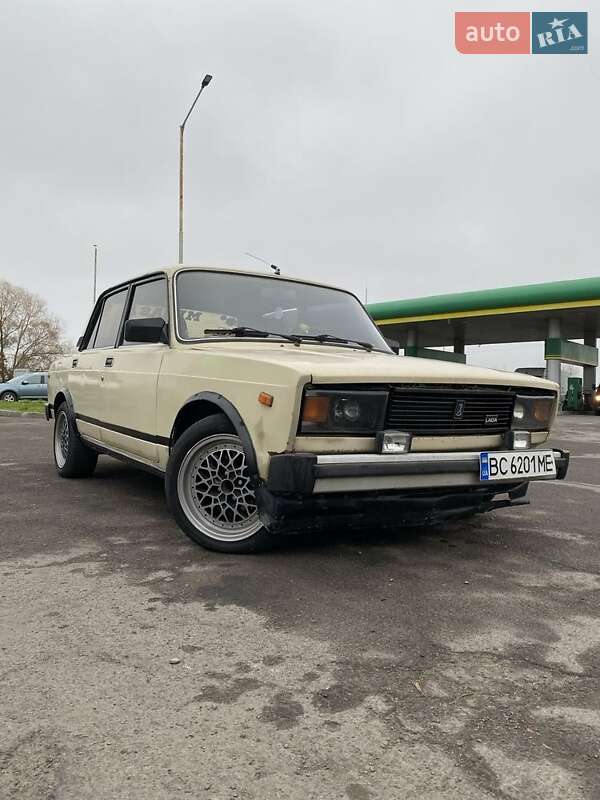 Седан ВАЗ / Lada 2105 1986 в Шептицькому
