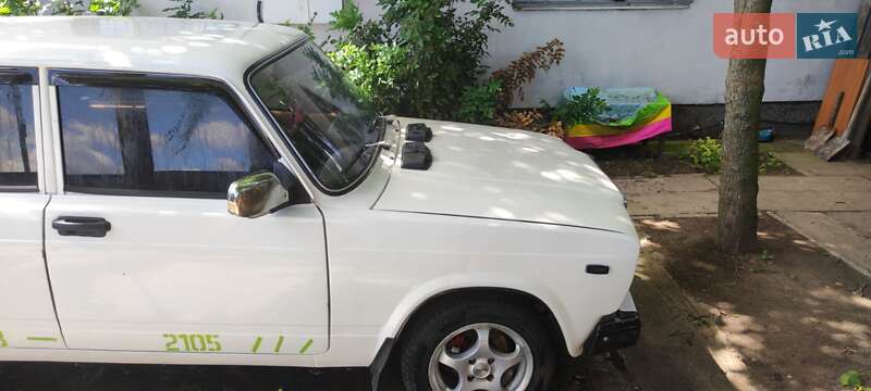 Седан ВАЗ / Lada 2105 1994 в Броварах