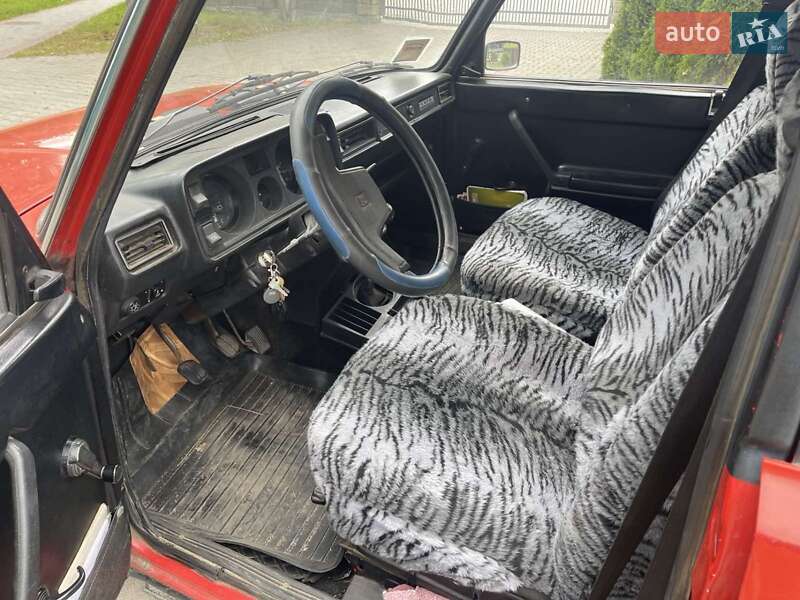 Седан ВАЗ / Lada 2105 1991 в Здолбунове фото 8 Седан ВАЗ / Lada 2105 1991 в Здолбунове