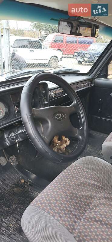 Седан ВАЗ / Lada 2105 2001 в Николаеве