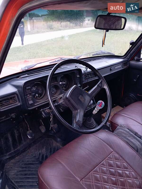 Седан ВАЗ / Lada 2105 1982 в Борисполе