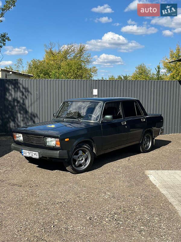 Седан ВАЗ 2105 1981 в 